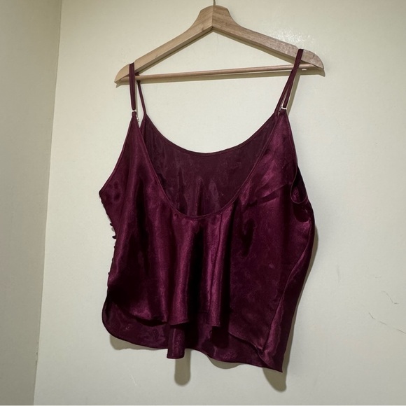 Women’s Vintage Secret Treasures Burgundy Satin Paisley Camisole Top Size XL - Picture 9 of 14